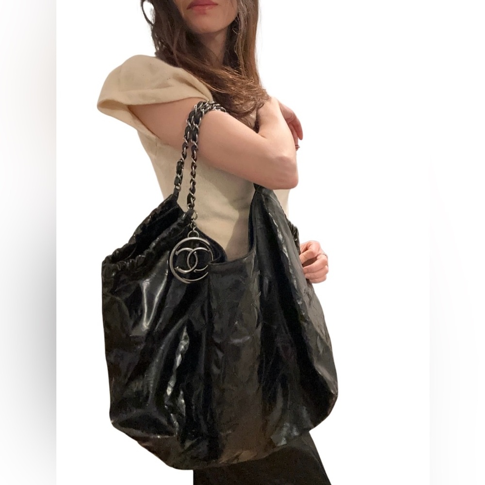 Chanel Coco Cabas x-large patent leather tote - Picture 2 of 15